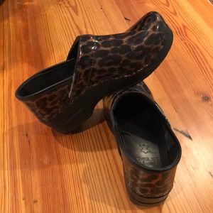 Women’s leopard dansko clogs, size 38